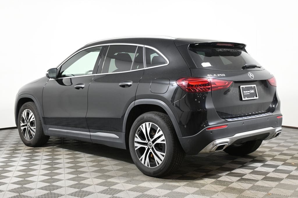 2025 Mercedes-Benz GLA 250 4MATIC 5