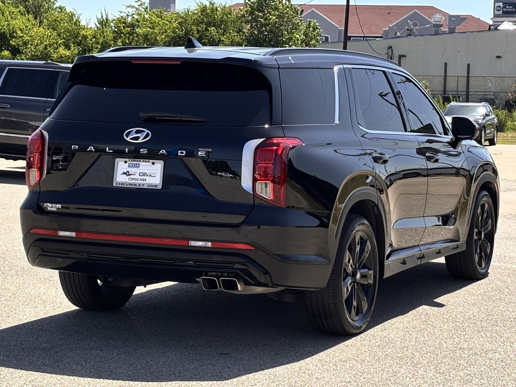 View vehicle photo 6