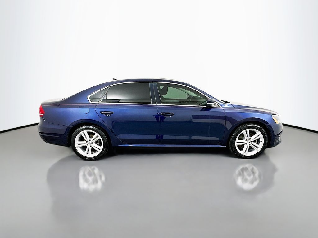 2014 Volkswagen Passat SE 4