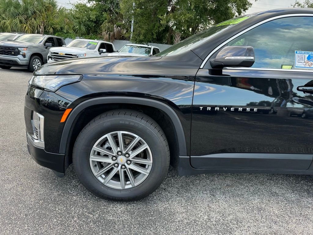 2023 Chevrolet Traverse LT 11