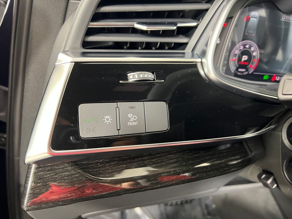 Thumbnail: 2025 Audi Q7 - 23