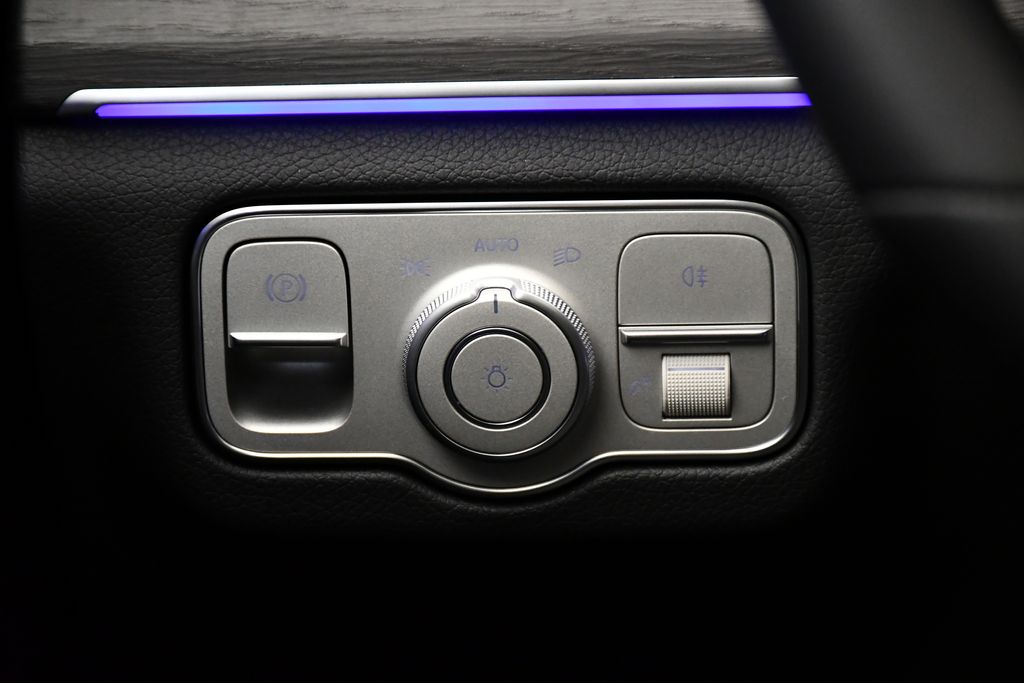 Thumbnail: 2026 Mercedes-Benz GLE - 21