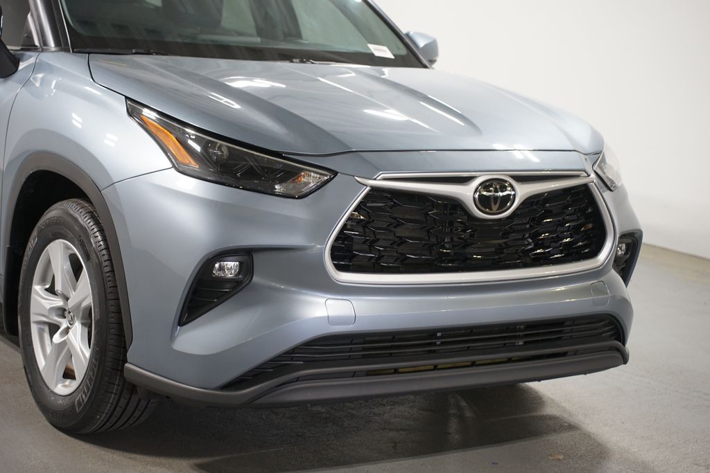 Thumbnail: 2024 Toyota Highlander - 4
