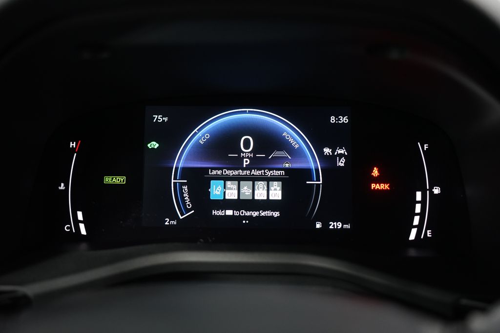 2025 Toyota Camry SE 16