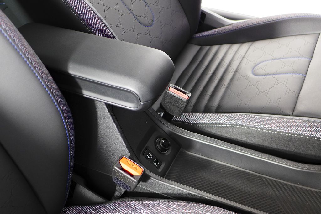 Thumbnail: 2025 MINI Cooper - 17