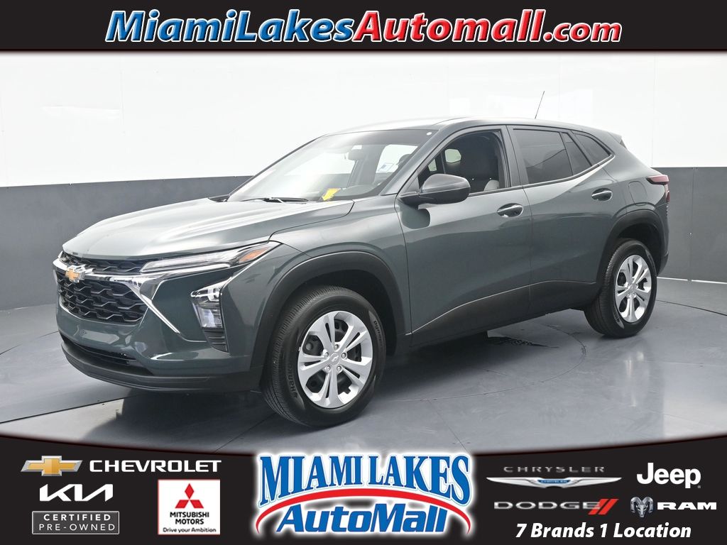 2025 Chevrolet Trax LS's photo