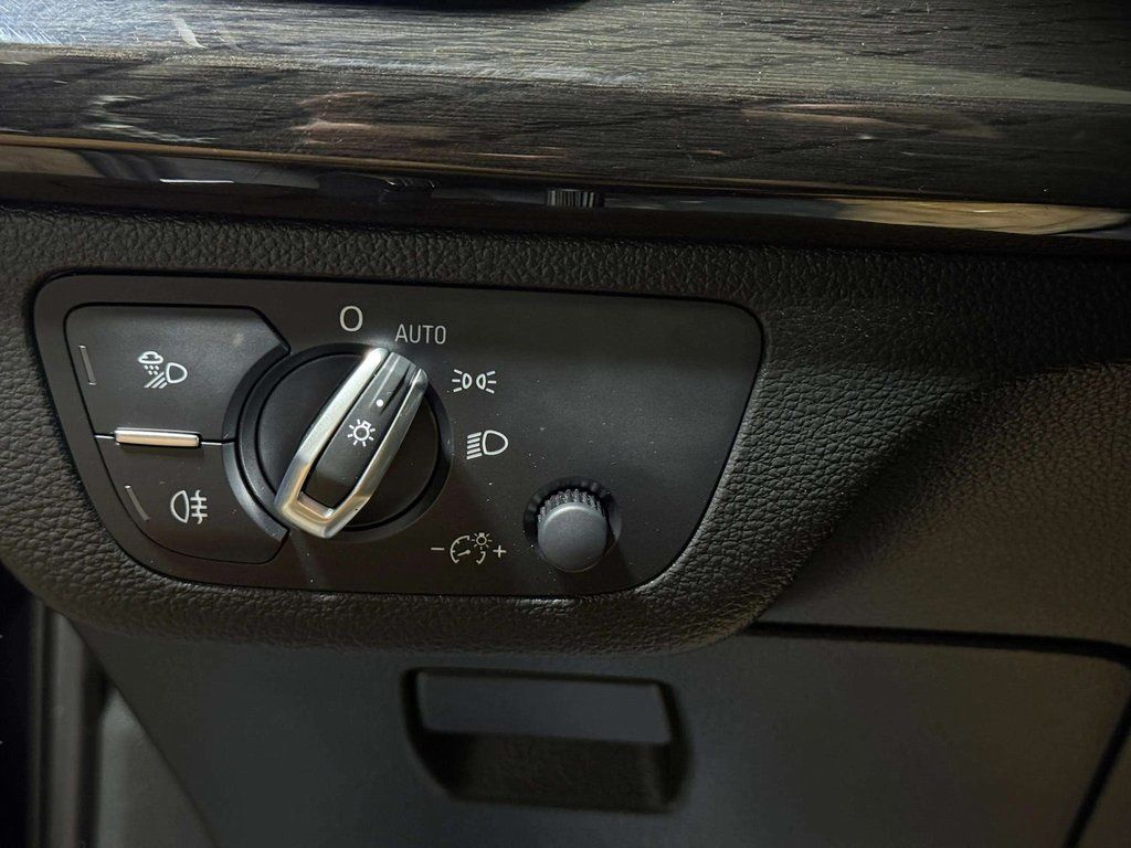 Used 2019 Moonlight Blue Metallic Audi 2.0T Premium image 11