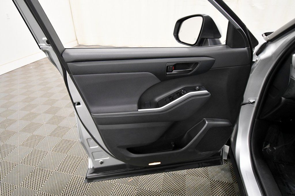 Used 2024 Toyota Highlander SUV
