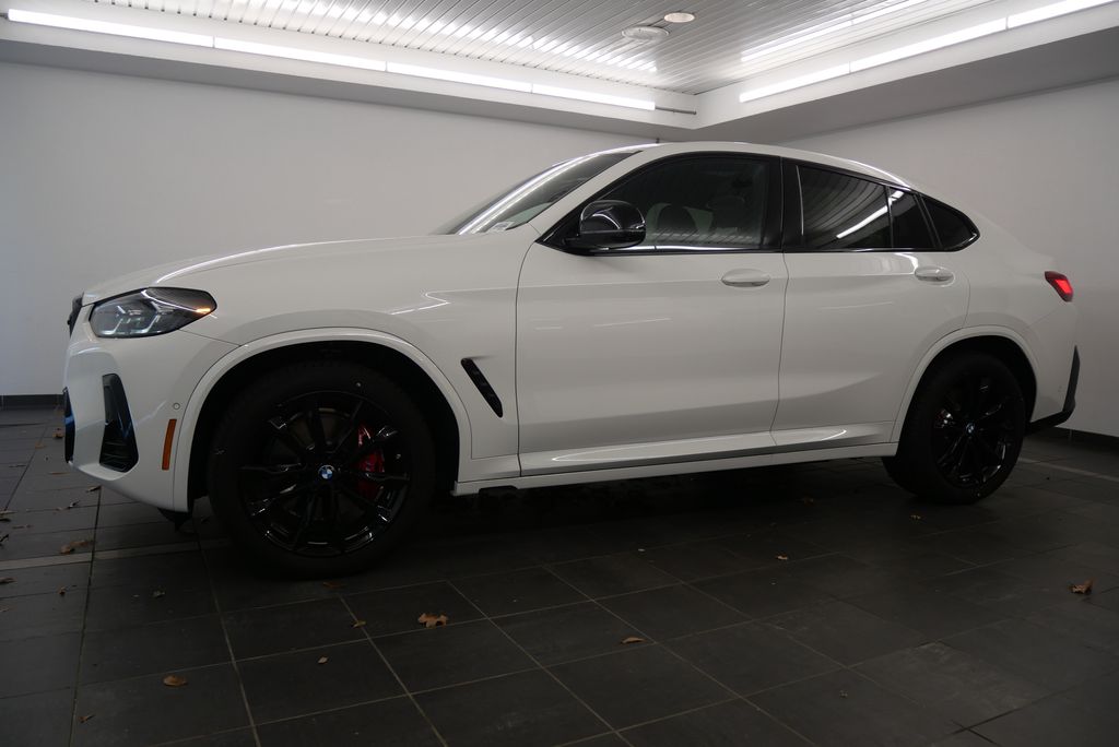 2025 BMW X4 M40i 2