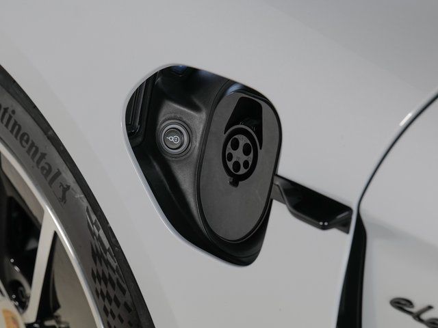 New 2026 White Porsche 4 image 35