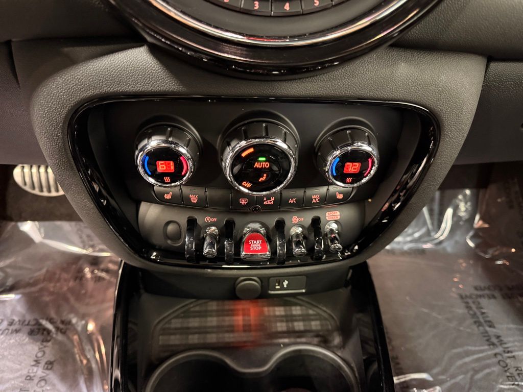 Thumbnail: 2020 MINI Cooper Clubman - 19