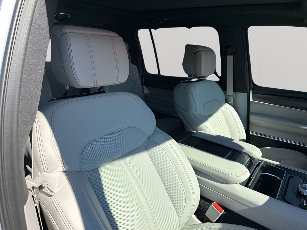 New 2026 Silver Jeep Summit image 15