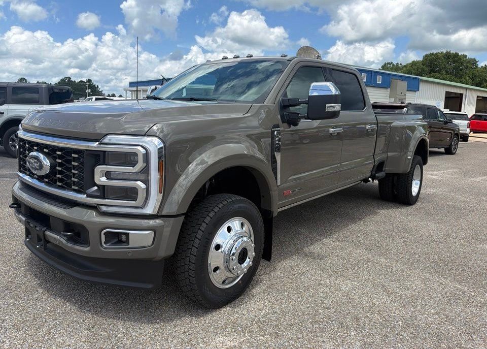 Marsh Gray 2026 Ford F-450 Super Duty Pickup Truck Four-Wheel Drive Automatic