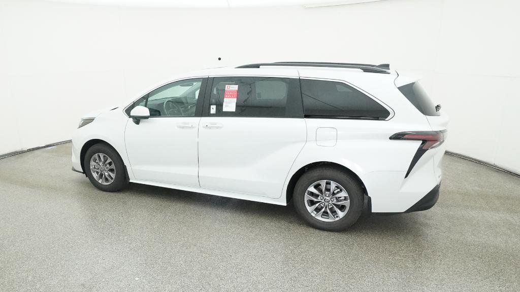 Thumbnail: 2025 Toyota Sienna - 17