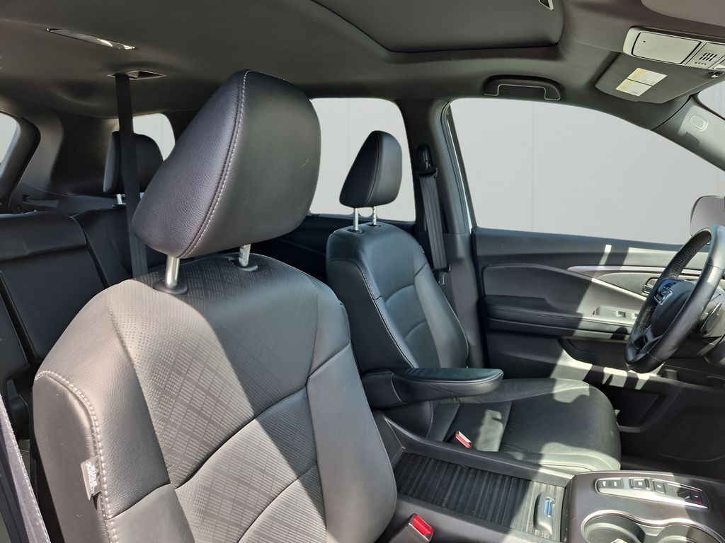 Used 2021 White Honda EX-L image 15