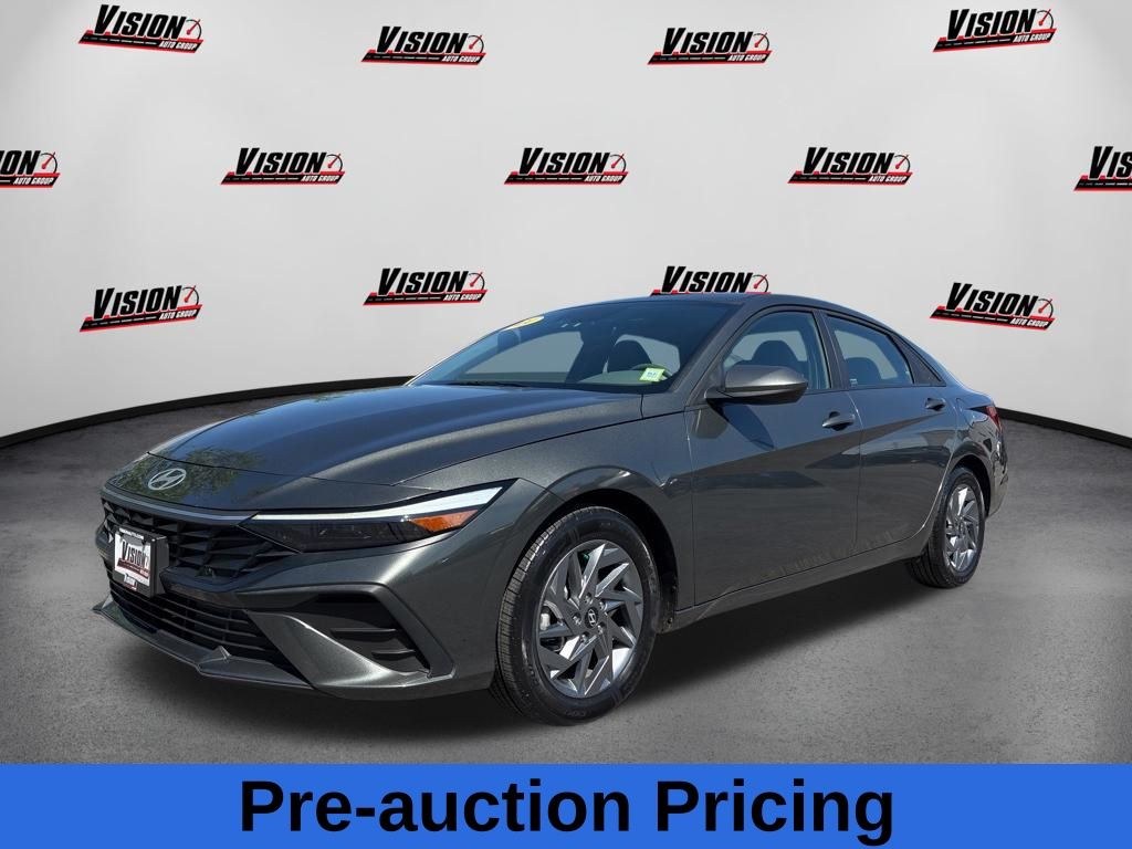 Amazon Gray 2024 Hyundai Elantra Sedan Front-Wheel Drive Continuously Variable Transmission
