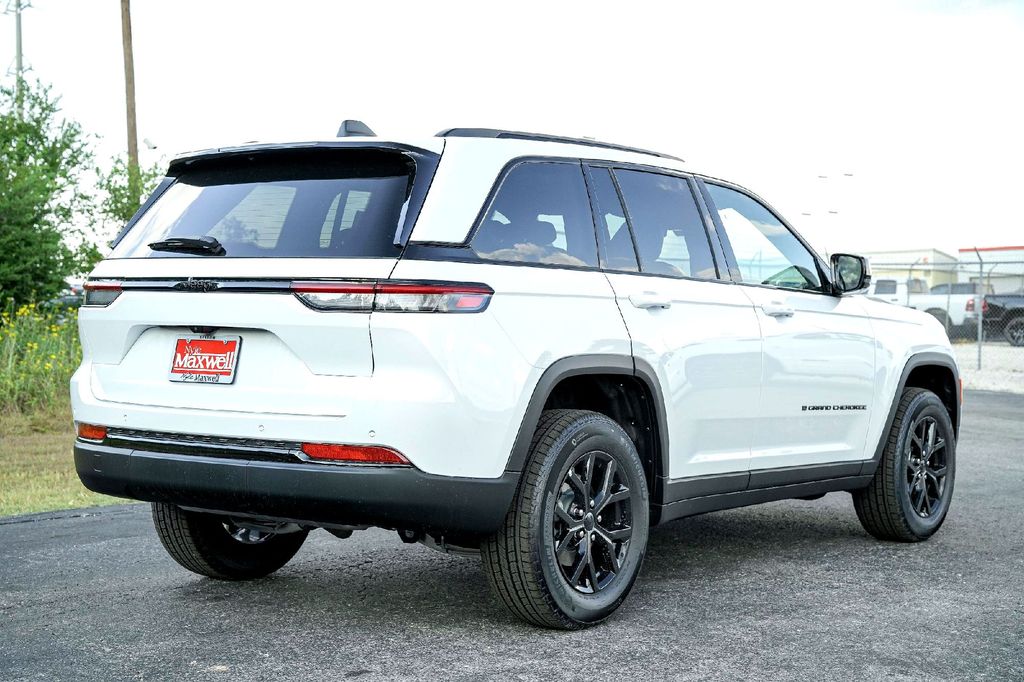 New Car 2025 Jeep Grand Cherokee  Altitude X For Sale Under $40,000 In Taylor, Texas