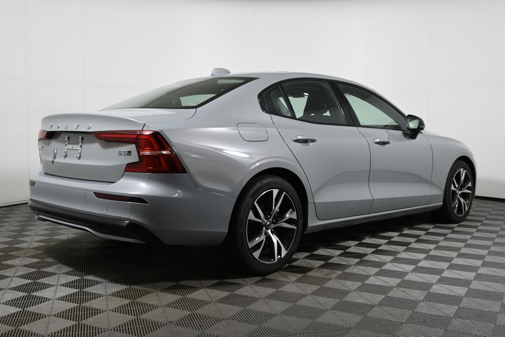 Thumbnail: 2025 Volvo S60 - 7