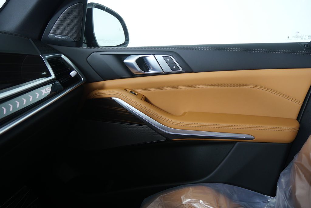 Thumbnail: 2026 BMW X5 - 24