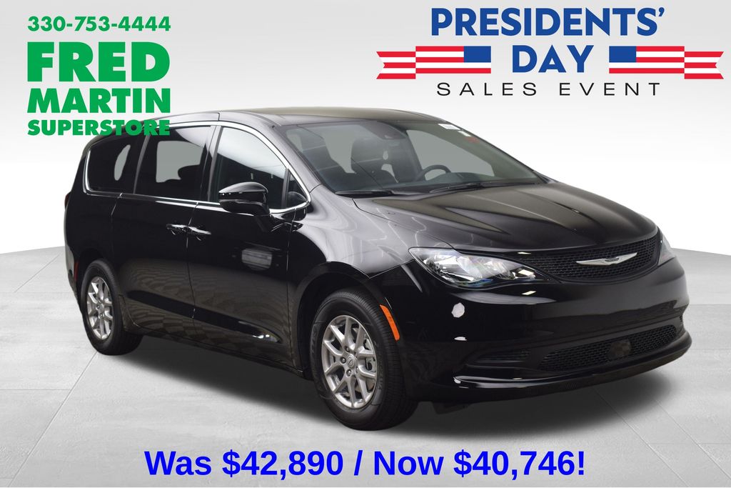 2026 Chrysler Voyager LX FWD