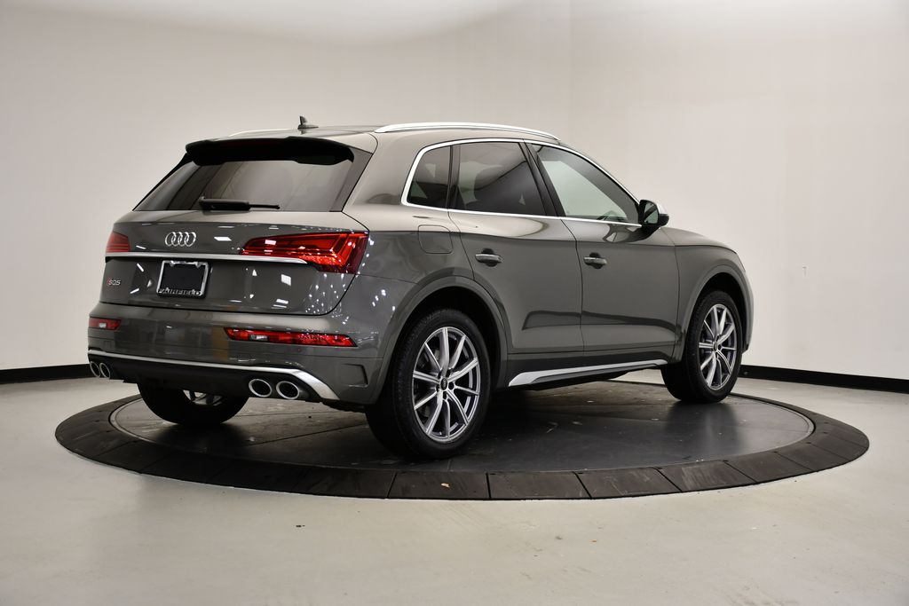 Thumbnail: 2023 Audi SQ5 - 5
