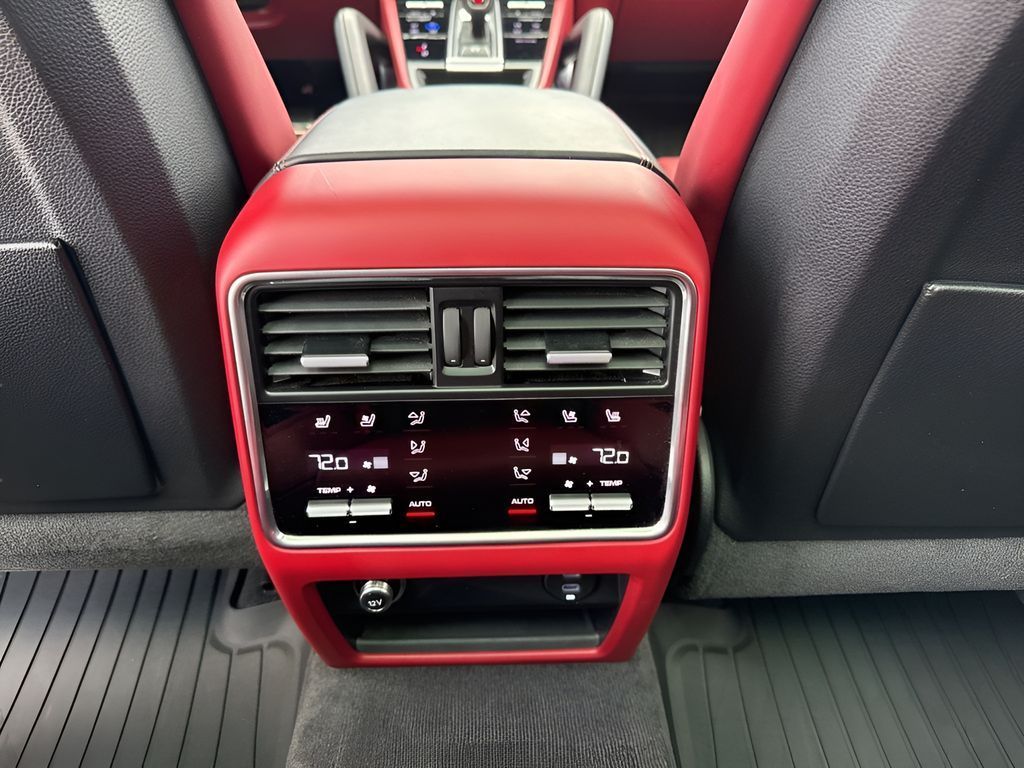 Used Car 2023 Porsche Cayenne E-hybrid  Turbo S For Sale Under $130,000 In Austin, Texas