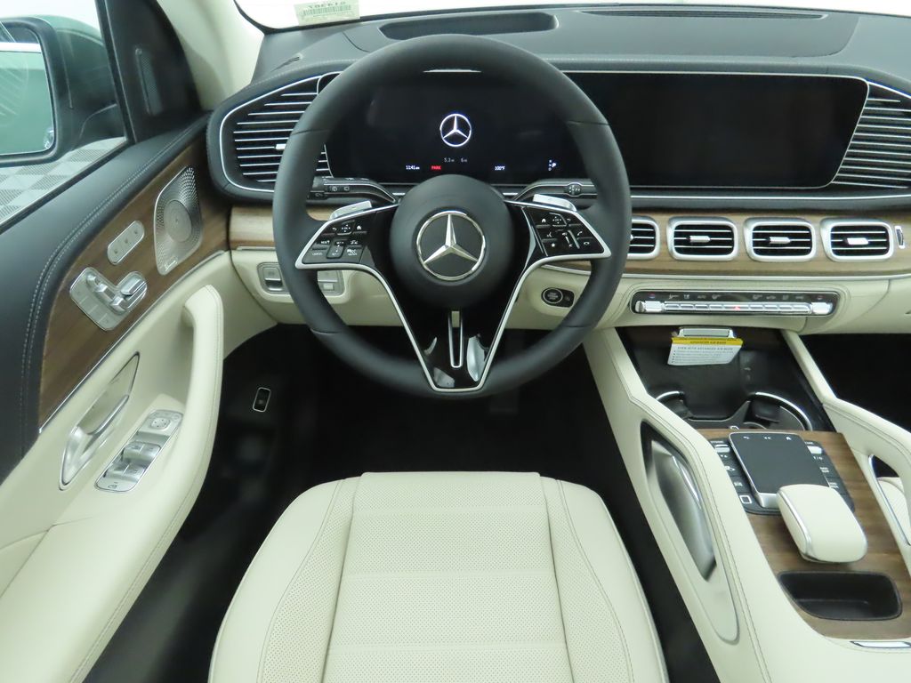 Thumbnail: 2025 Mercedes-Benz GLE - 11