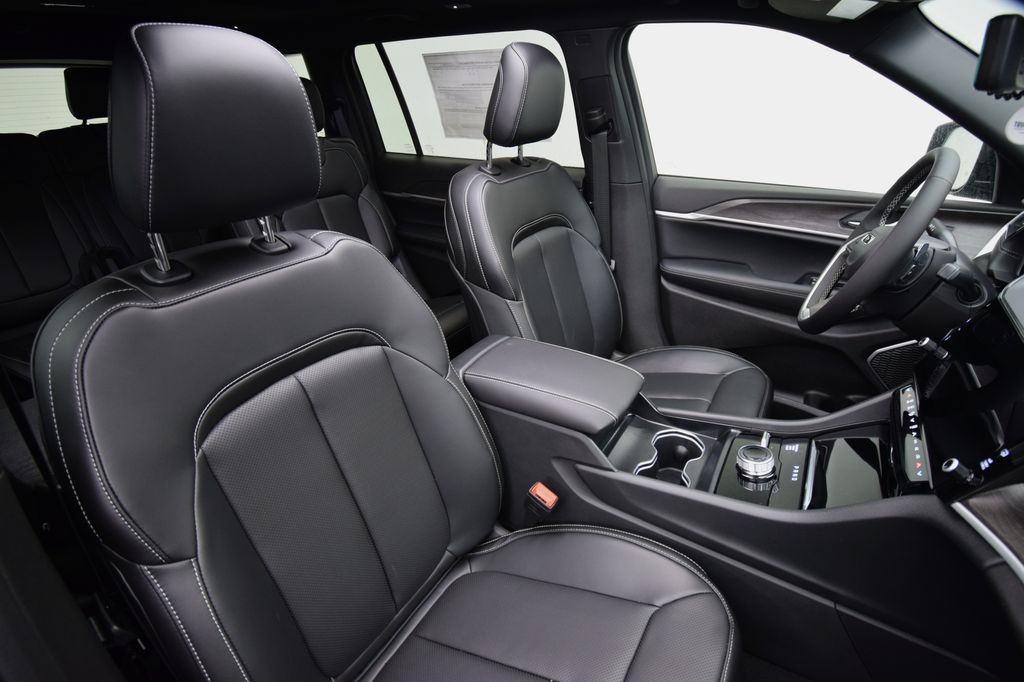 new 2026 Jeep Grand Cherokee L car, priced at $53,112