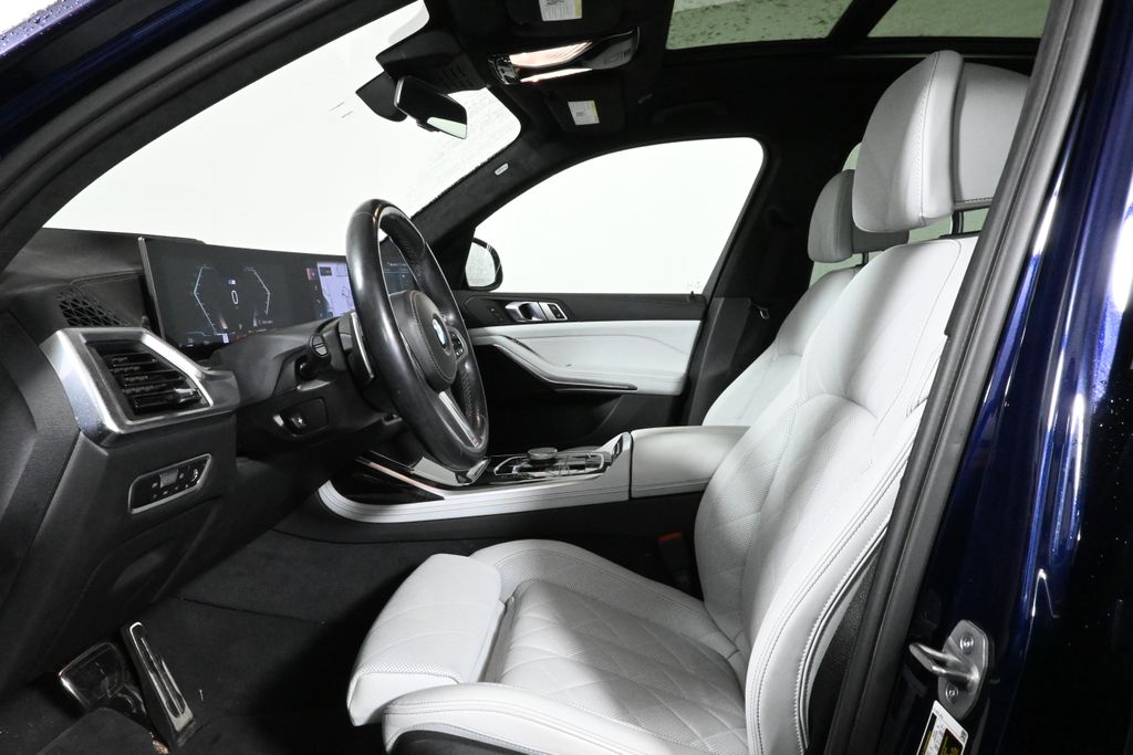 2023 BMW X7 xDrive40i 3