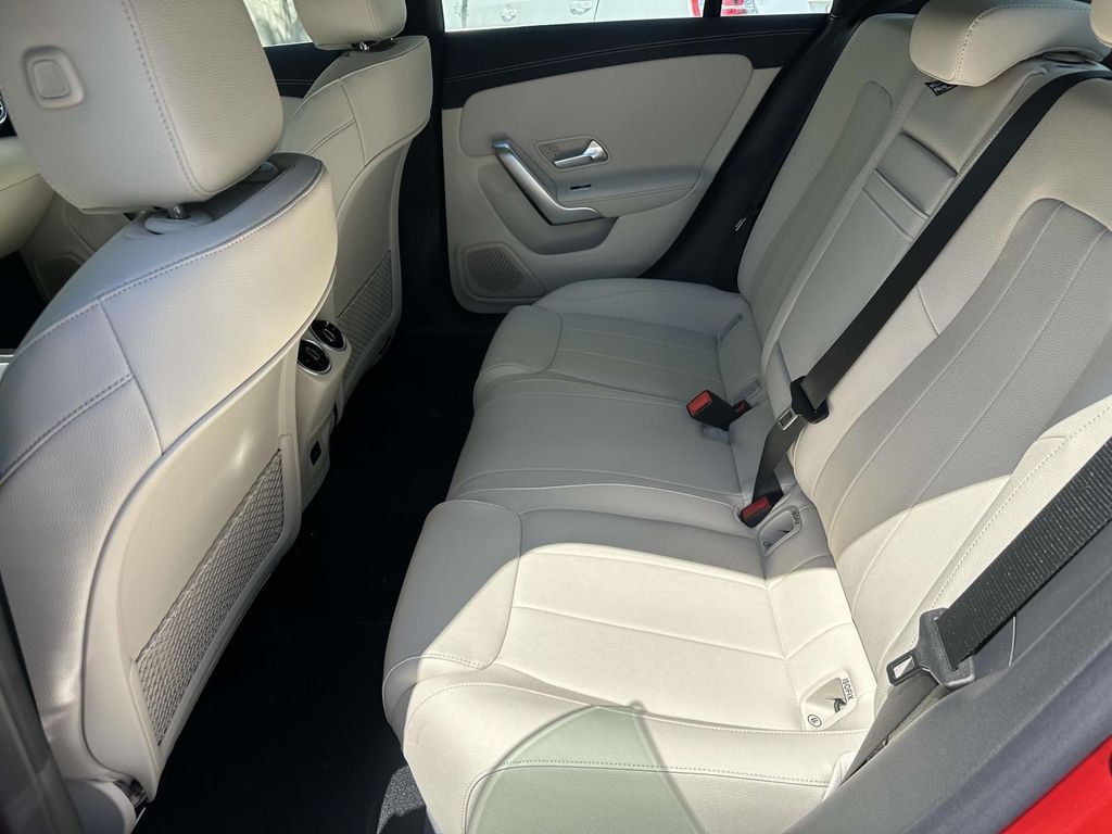 2025 Mercedes-Benz CLA 250 14