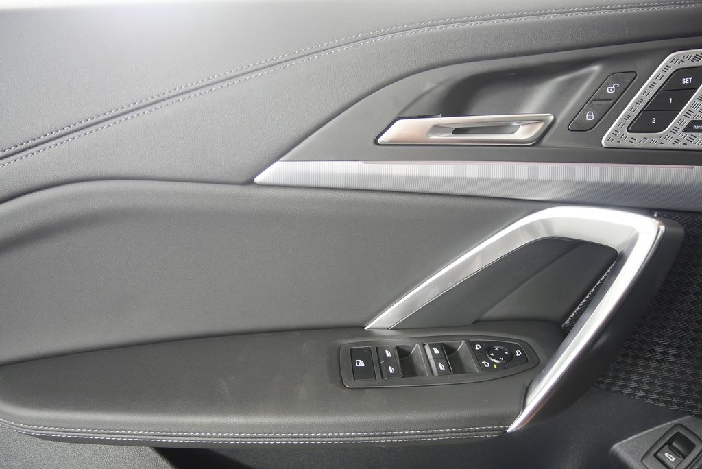 Thumbnail: 2025 BMW X1 - 8
