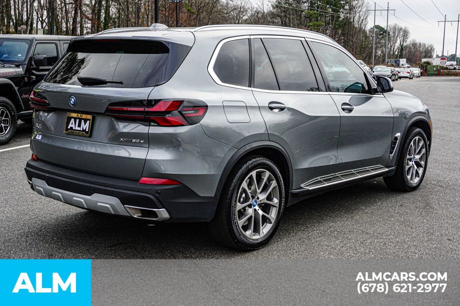Used 2025 Gray BMW xDrive50e image 6