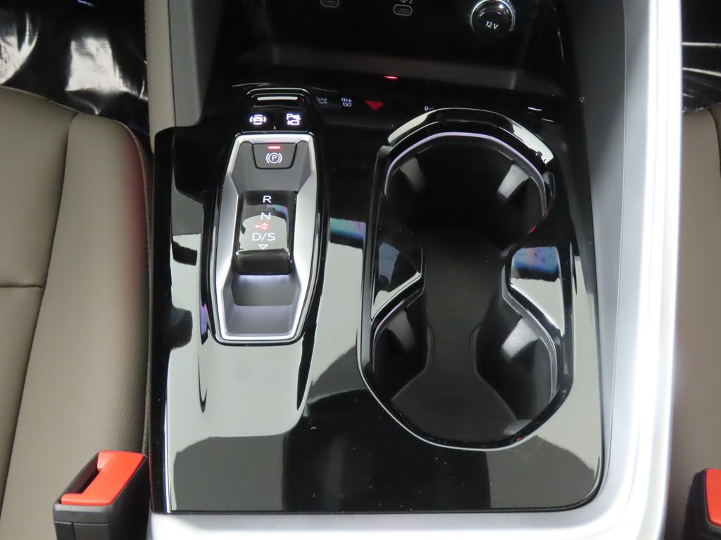 Thumbnail: 2025 Audi Q5 - 20