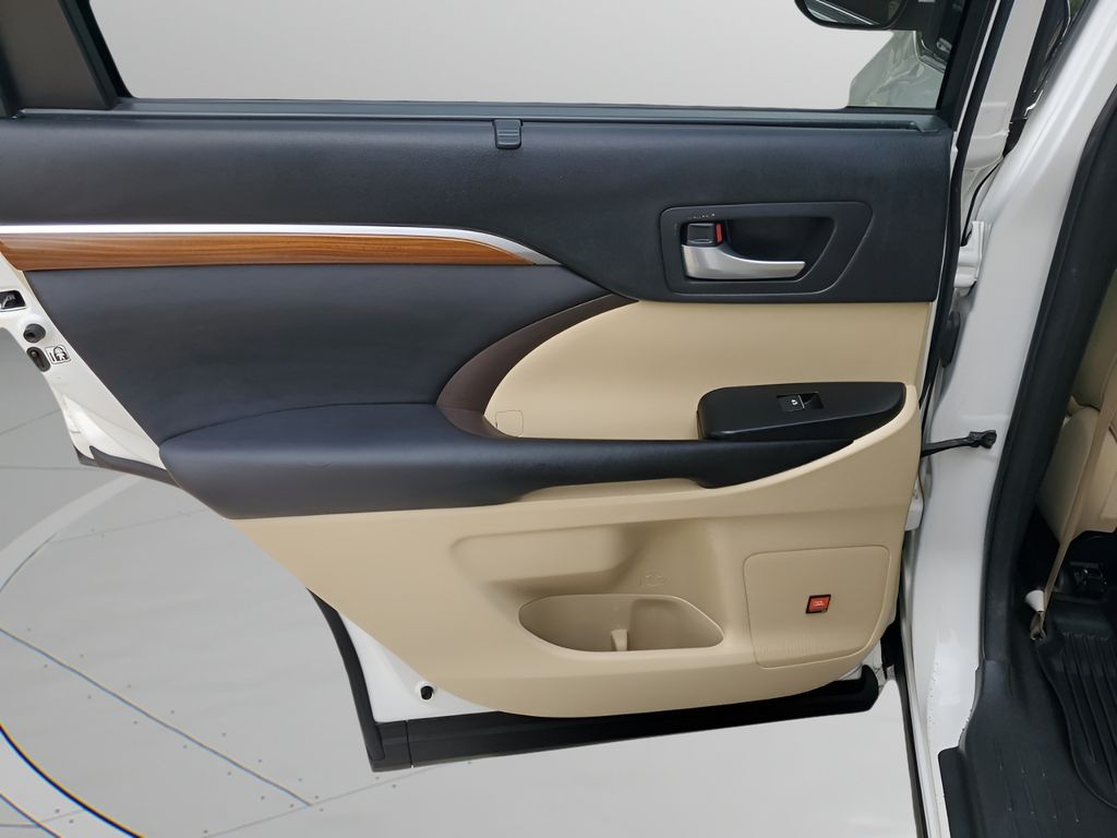 Used Car 2017 Toyota Highlander  Limited For Sale Under $25,000 In Austin, Texas