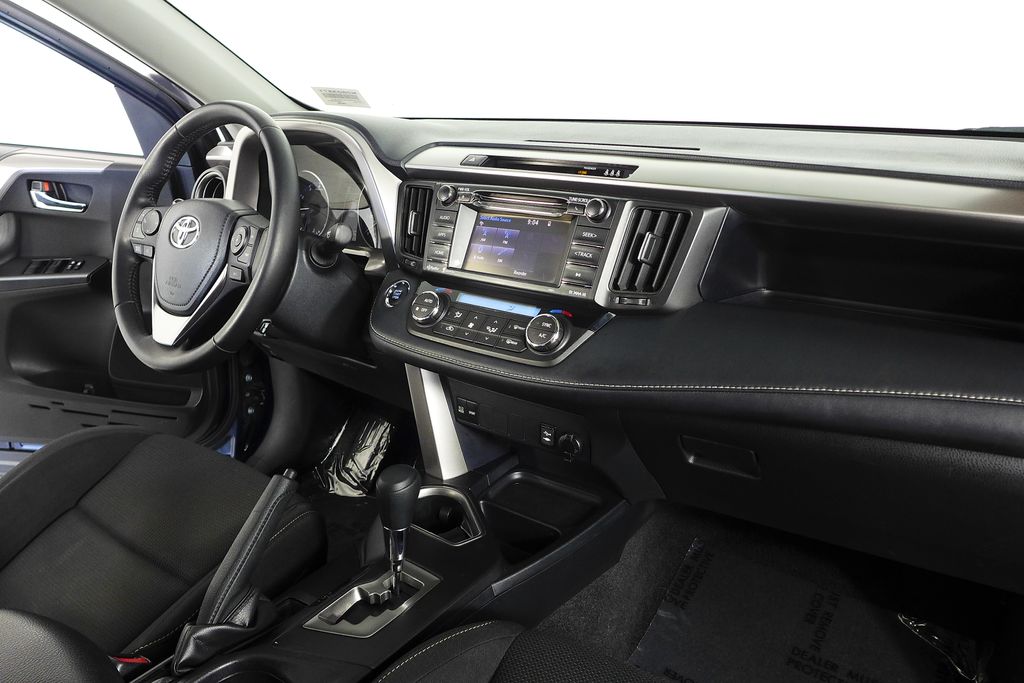 Thumbnail: 2018 Toyota RAV4 - 13