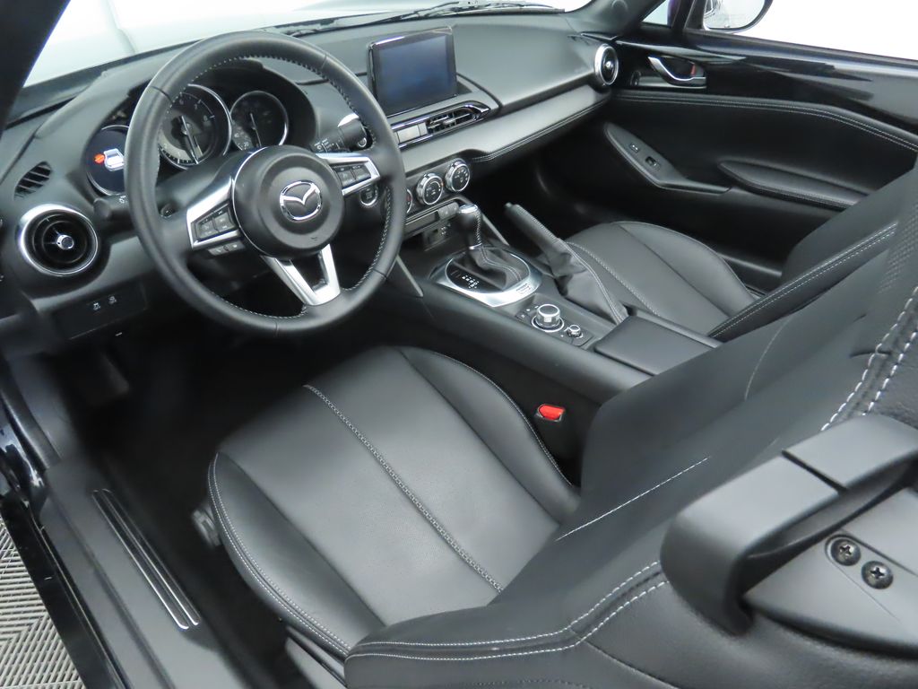 Thumbnail: 2023 Mazda MX-5 Miata - 17