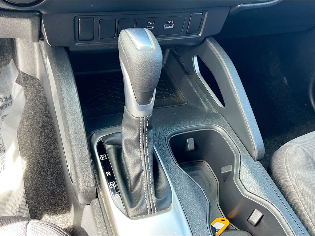 Used 2022 Gray Nissan SV image 16
