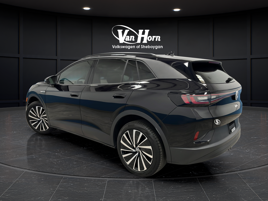 Used 2024 Black Volkswagen Pro image 5