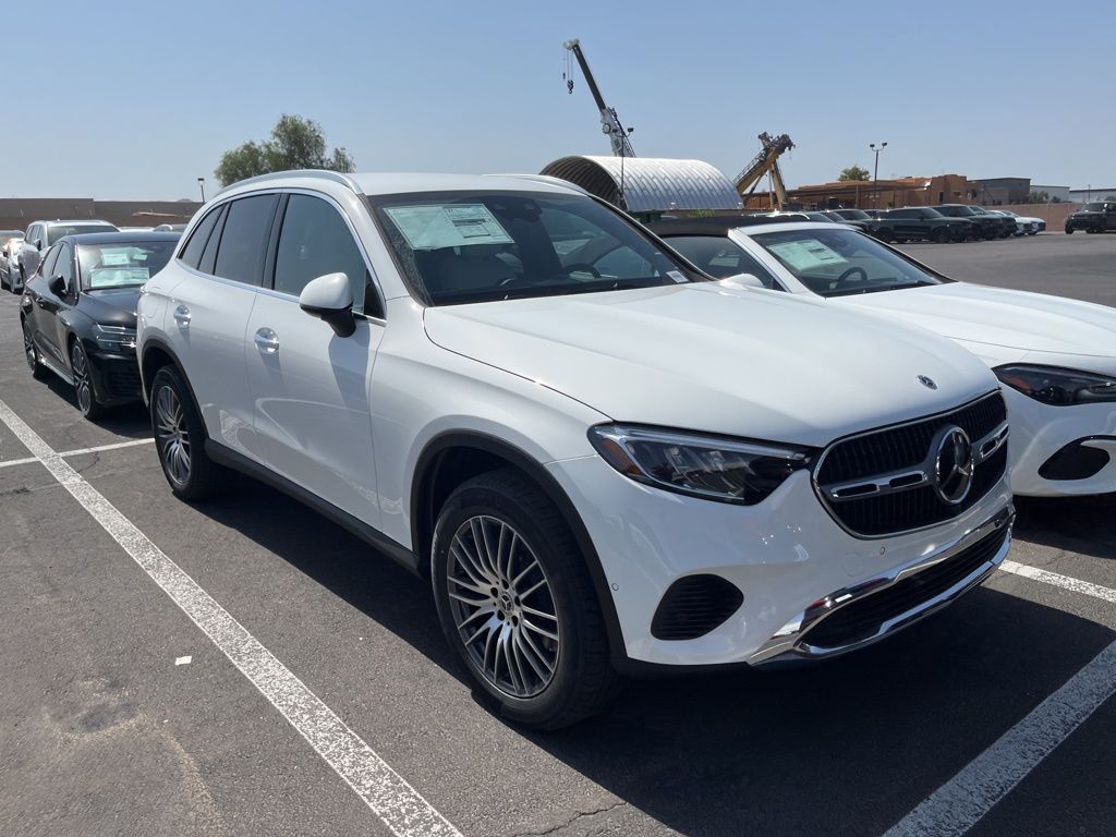 Thumbnail: 2025 Mercedes-Benz GLC - 2