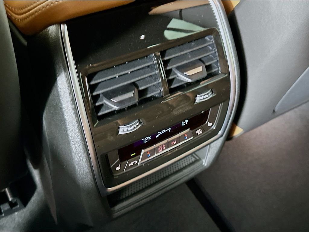 Thumbnail: 2026 BMW X5 - 18