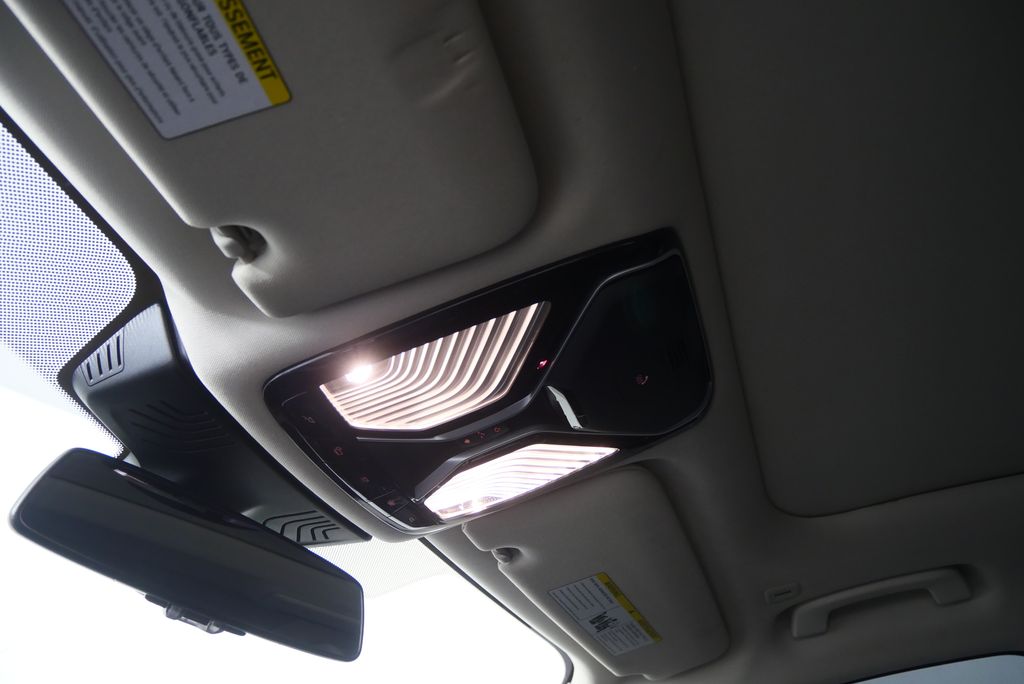 Thumbnail: 2017 BMW 7 Series - 21