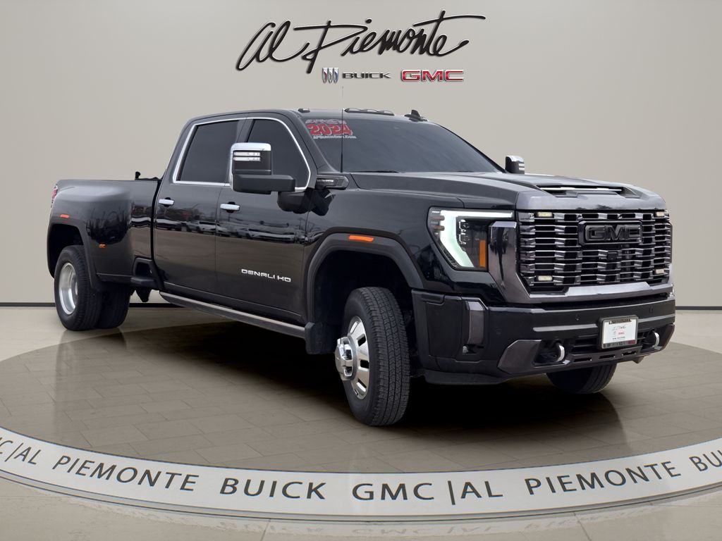 Onyx Black 2024 GMC Sierra 3500HD Denali Ultimate Crew Cab 4WD Pickup Truck Four-Wheel Drive Automatic
