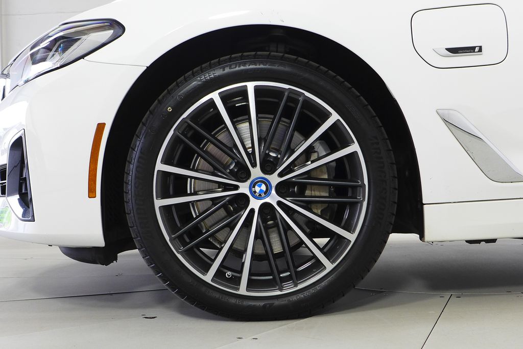Thumbnail: 2023 BMW 5 Series - 5