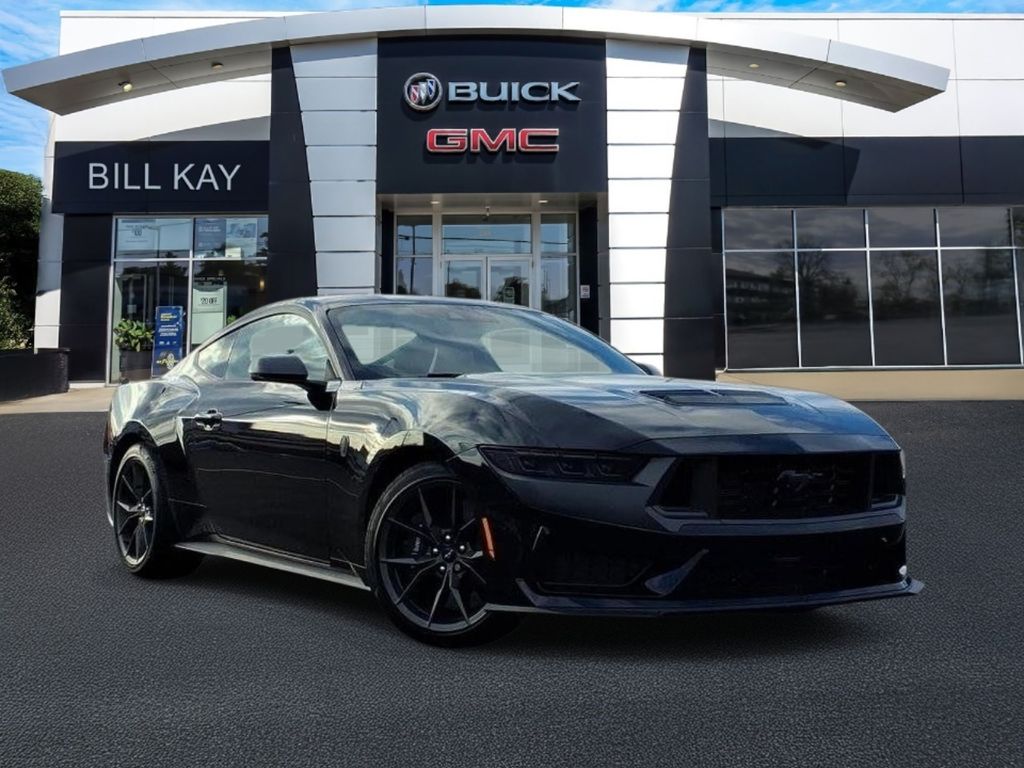 Shadow Black 2025 Ford Mustang Dark Horse Fastback RWD Coupe Rear-Wheel Drive 6-Speed Manual