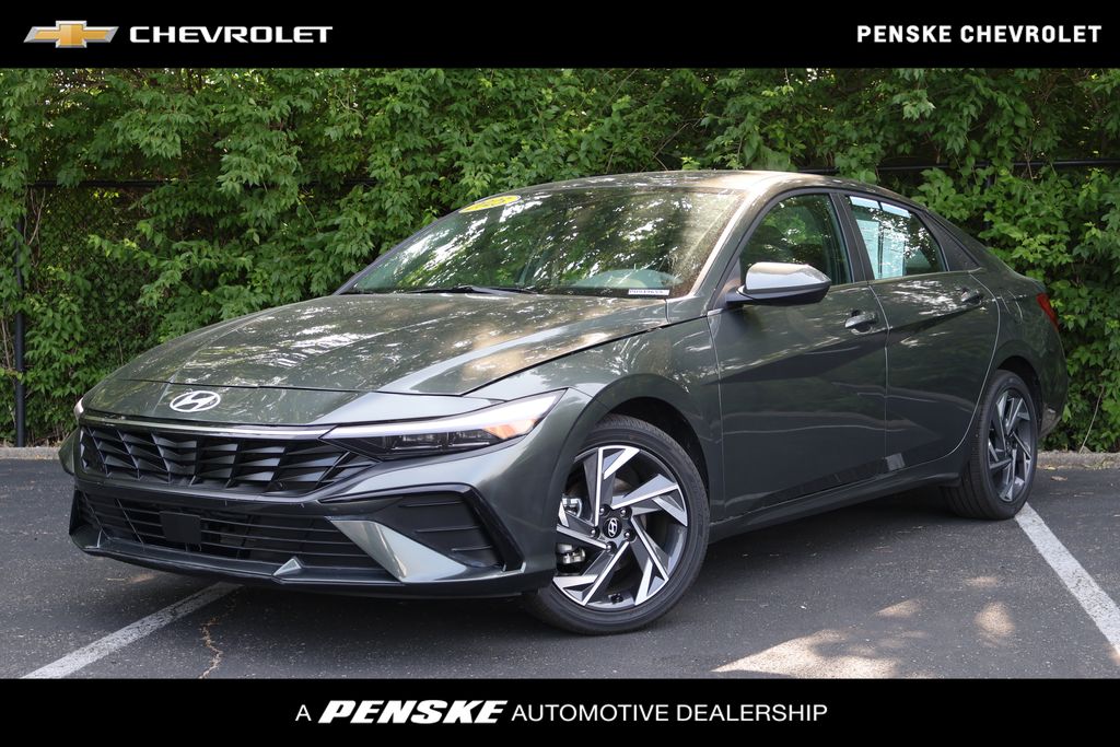 2025 Hyundai Elantra SEL -
                  Indianapolis, IN