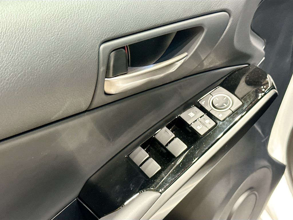 2025 Lexus IS 350 19