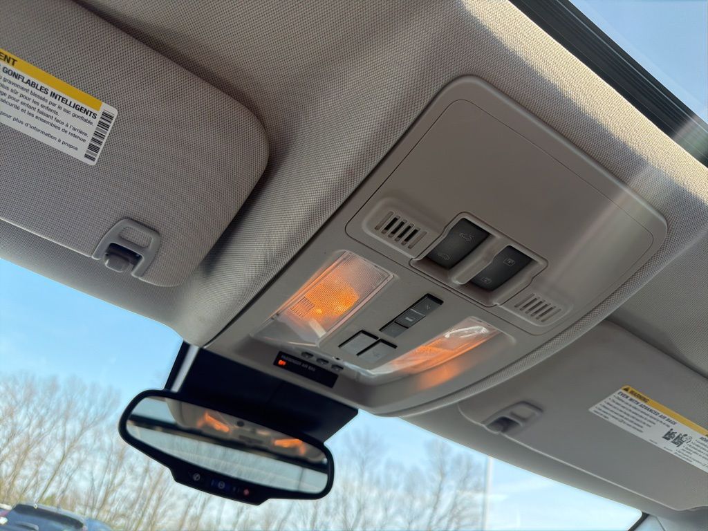 Thumbnail: 2011 Cadillac SRX - 14