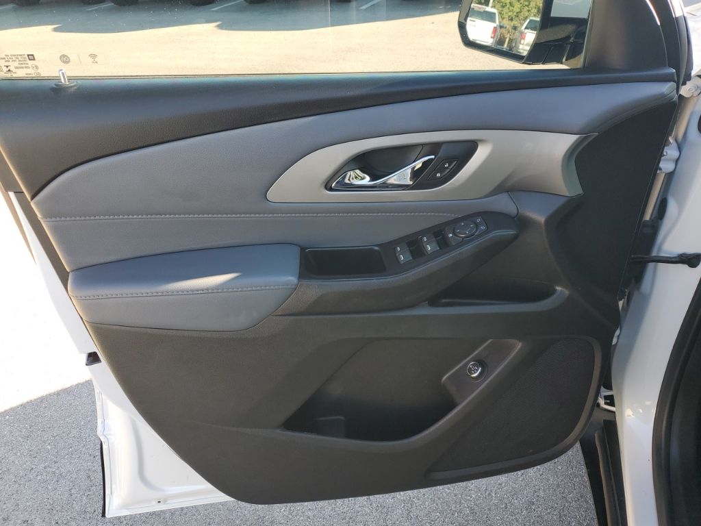 Used Car 2021 Chevrolet Traverse  Lt For Sale Under $25,000 In Austin, Texas