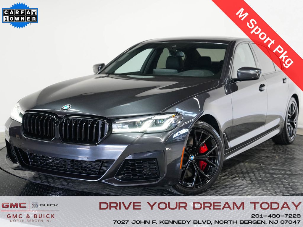 Gray (Dark Graphite Metallic) 2022 BMW 5 Series Sedan All-Wheel Drive 8-Speed Automatic