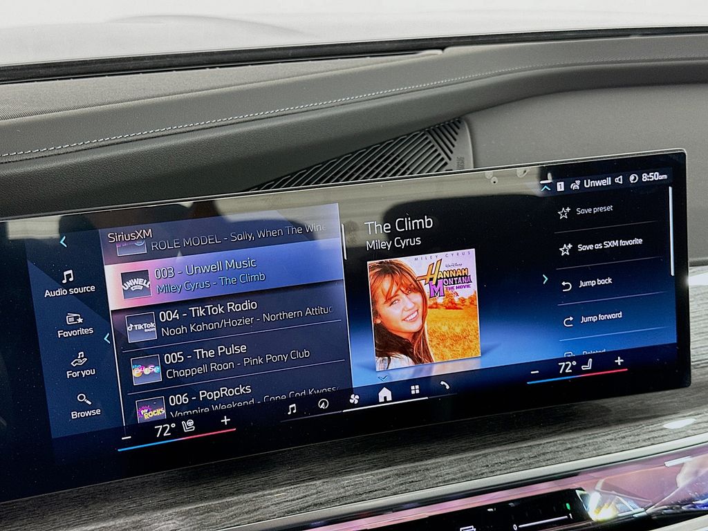 2025 BMW i7 eDrive50 11